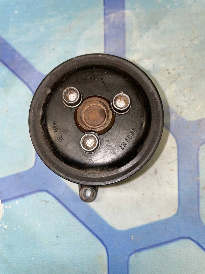 Skoda Yeti (2014-) для Помпа Skoda Yeti (2014-) для Помпа