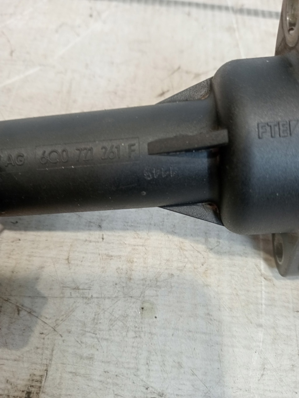 Audi A1 (2010-) для Главный цилиндр сцепления