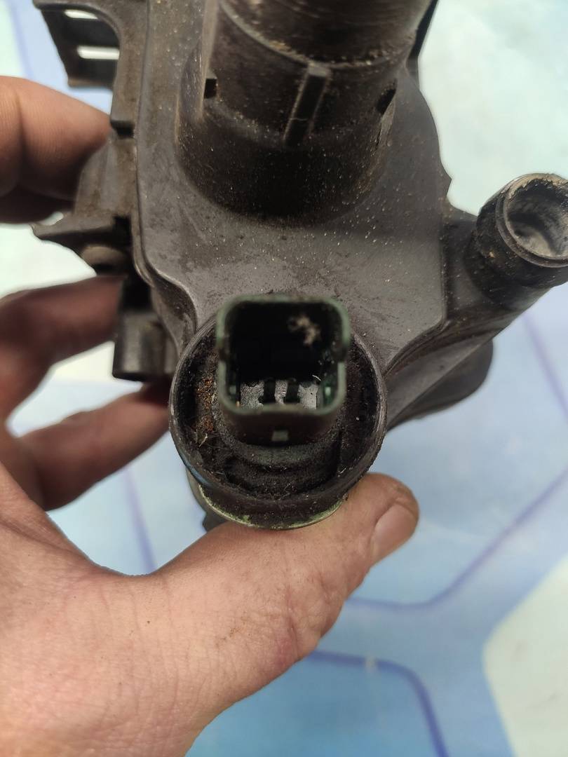 Ford C-MAX (2003-2011) для Термостат Ford C-MAX (2003-2011) для Термостат