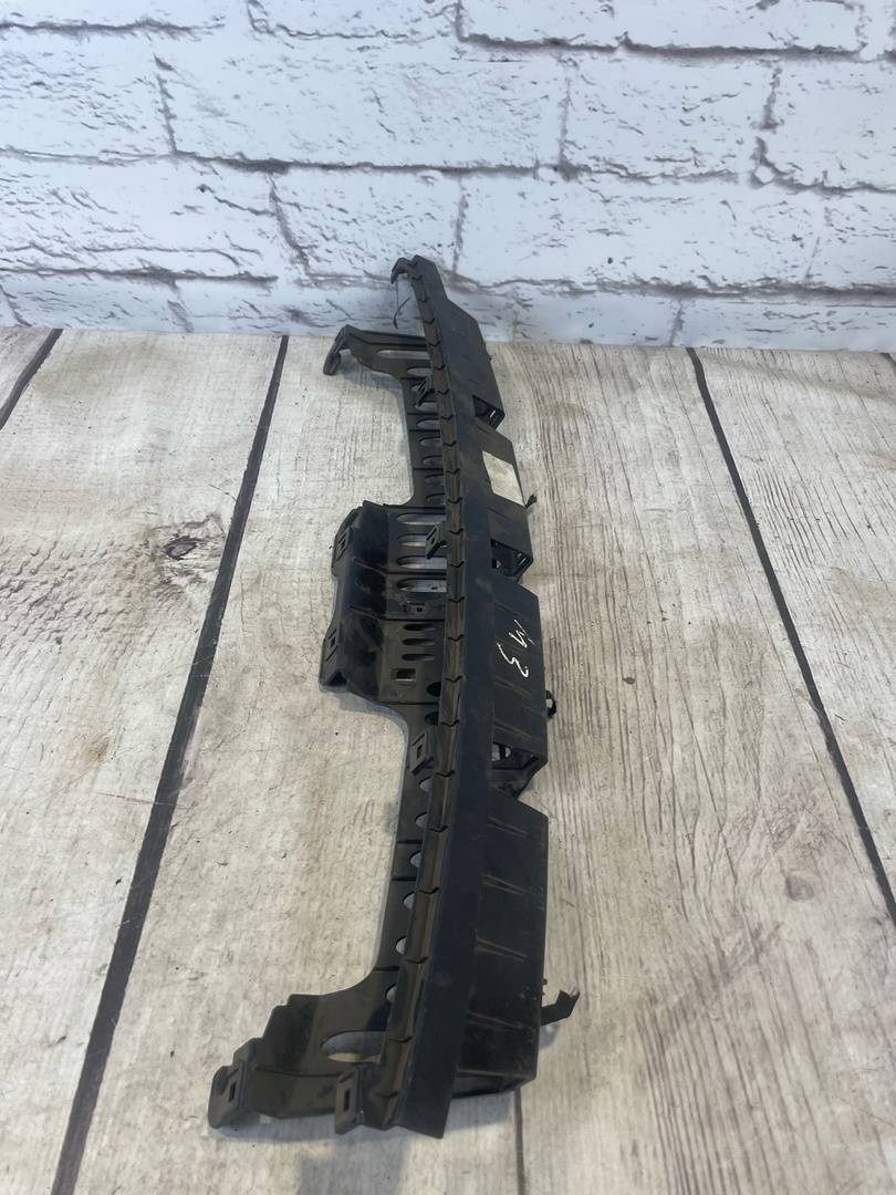 MINI Countryman R60 (2010-2016) для Направляющая бампера задняя центральная MINI Countryman R60 (2010-2016) для Направляющая бампера задняя центральная