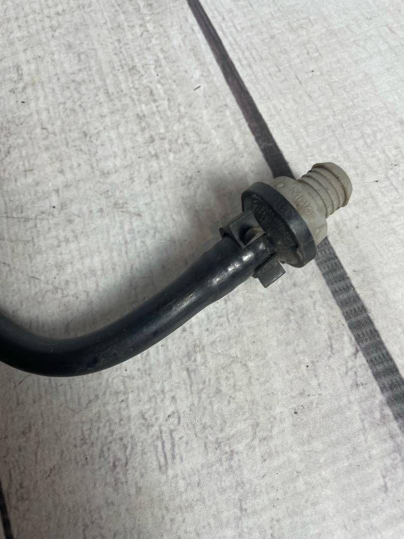 Mercedes ML W164 M-Klasse (2005-2011) для Трубка вакуумной системы Mercedes ML W164 M-Klasse (2005-2011) для Трубка вакуумной системы