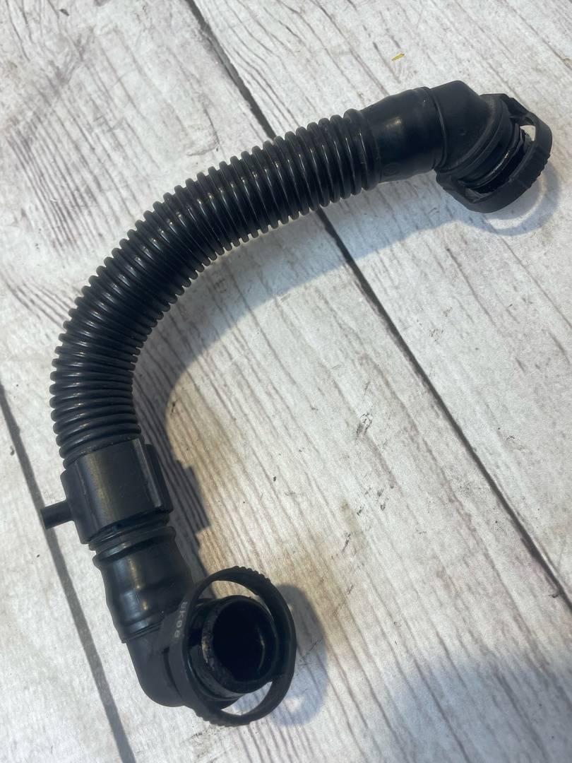 Skoda Roomster (2006-2015) для Трубка картерных газов Skoda Roomster (2006-2015) для Трубка картерных газов