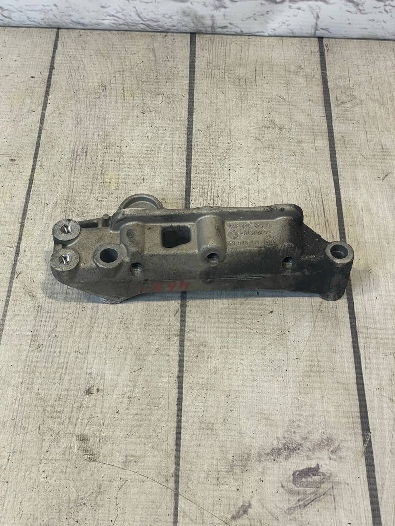 Seat Altea (2004-2015) для Кронштейн двигателя правый Seat Altea (2004-2015) для Кронштейн двигателя правый