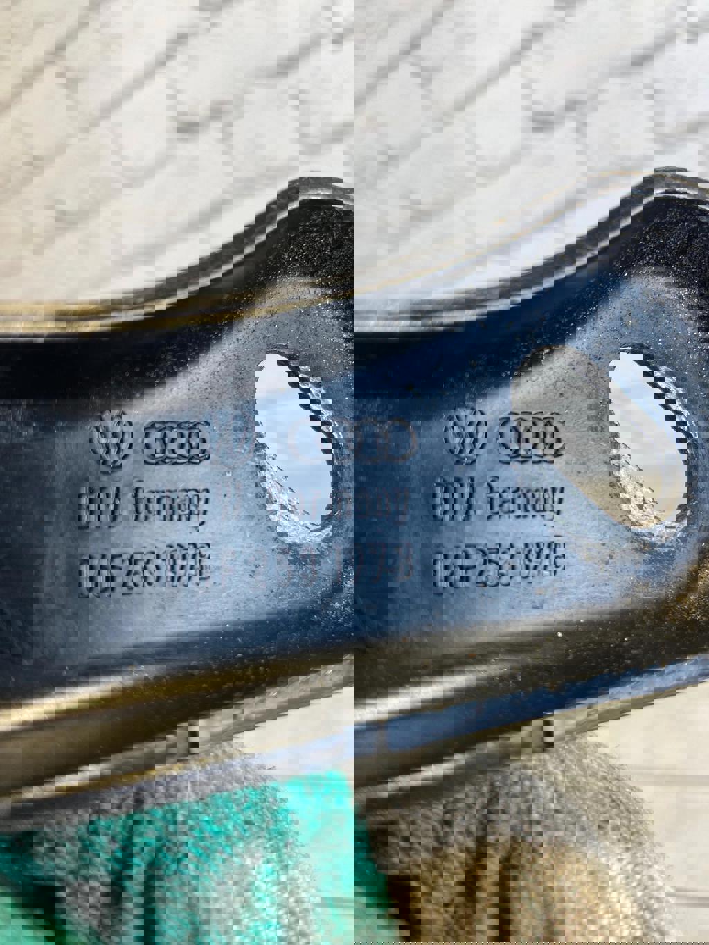 Audi A3 / 8P1 (2003-2013) для Кронштейн (сопут. товар)