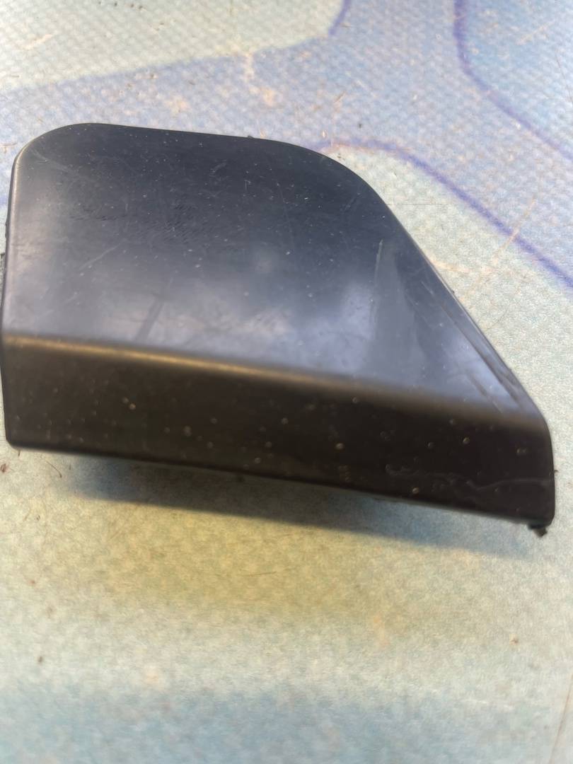 Ford Focus III (2011-) для Заглушка буксировочного крюка Ford Focus III (2011-) для Заглушка буксировочного крюка