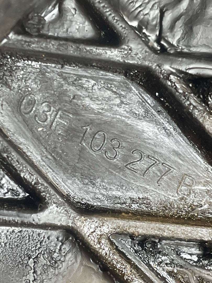 Seat Leon 1P1 (2005-2013) для Крышка распредвала Seat Leon 1P1 (2005-2013) для Крышка распредвала