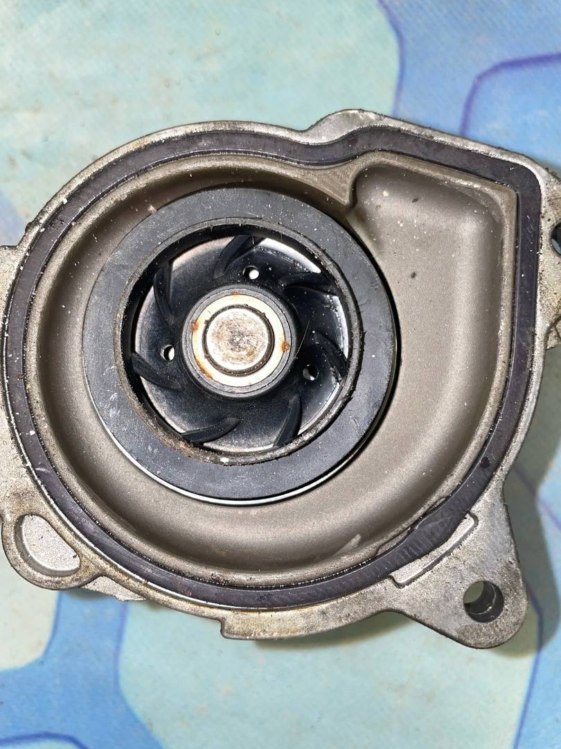 Skoda Yeti (2014-) для Помпа Skoda Yeti (2014-) для Помпа