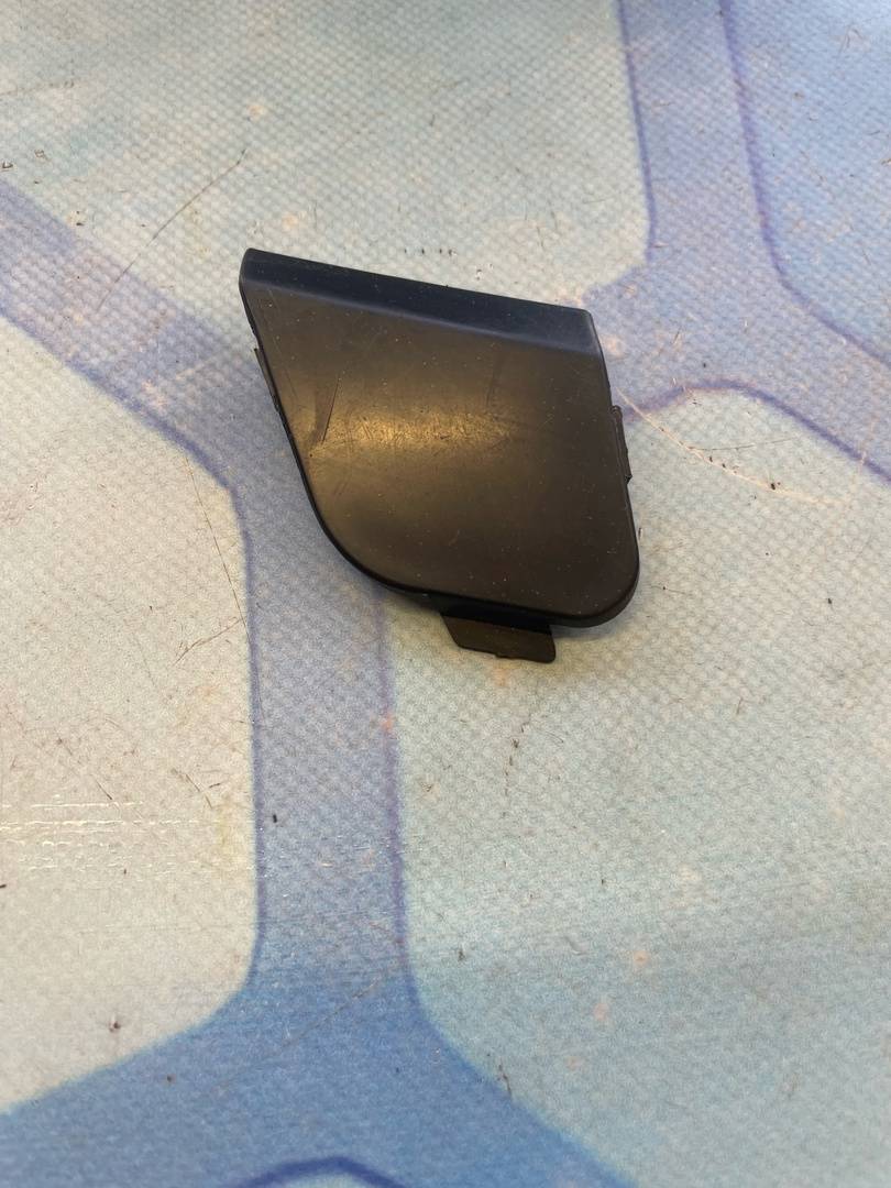 Ford Focus III (2011-) для Заглушка буксировочного крюка Ford Focus III (2011-) для Заглушка буксировочного крюка