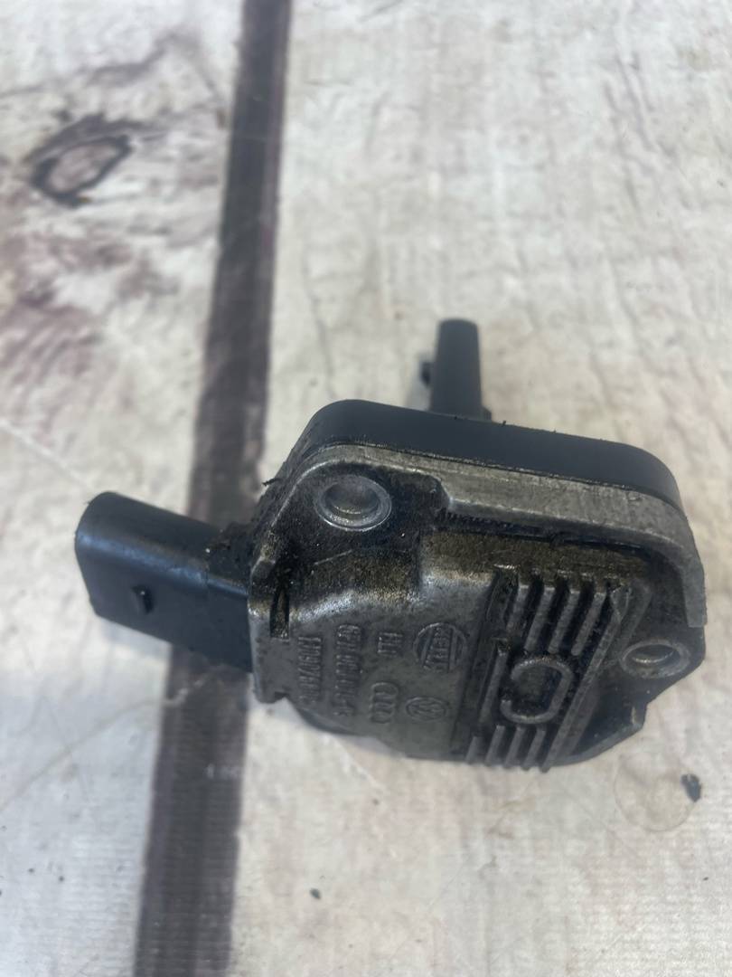 Skoda Octavia / A5 1Z / (2004-2013) для Датчик уровня масла Skoda Octavia / A5 1Z / (2004-2013) для Датчик уровня масла