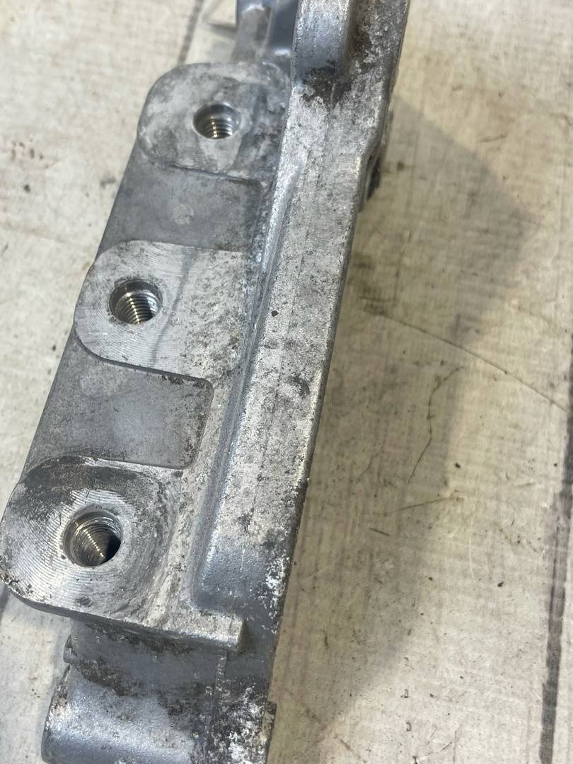 Seat Altea (2004-2015) для Кронштейн двигателя правый Seat Altea (2004-2015) для Кронштейн двигателя правый