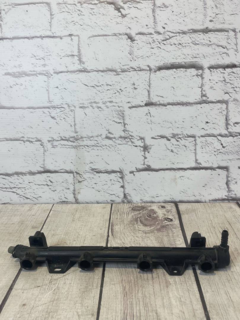 Skoda Roomster (2006-2015) для Топливная рампа Skoda Roomster (2006-2015) для Топливная рампа