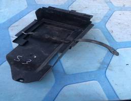 Ящик инструментов для VW Passat B5 (1996-2000)  запчасти бу