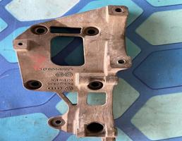 Кронштейн генератора для Skoda Octavia / A5 1Z / (2004-2013)  запчасти бу