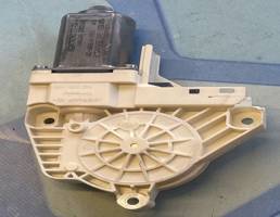 Моторчик стеклоподъемника для Audi A8 4H (2010-2017)  запчасти бу