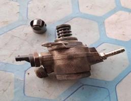 Насос топливный высокого давления ТНВД для Audi A4 / B8 (2007-2015)  запчасти бу