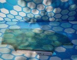 Стекло двери переднее правое для Opel Astra H (2004-2015)  запчасти бу