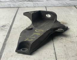 Кронштейн АКПП правый для Audi A4 / B6 (2000-2004)  запчасти бу