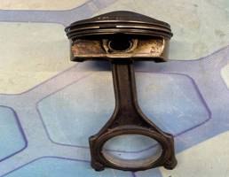 Поршень в сборе с шатуном для Audi A6 / C6 4F (2004-2011)  запчасти бу