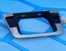 Накладка декоративная на торпедо для VW Passat B6 (2005-2010)  запчасти бу