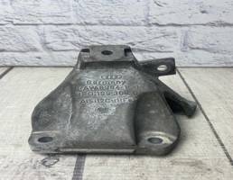 Кронштейн двигателя для Audi A6 / C6 4F (2004-2011)  запчасти бу