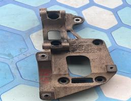 Кронштейн генератора для Skoda Octavia / A5 1Z / (2004-2013)  запчасти бу