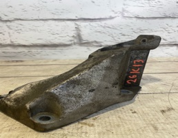 Кронштейн двигателя для VW Passat B5 (1996-2000)  запчасти бу