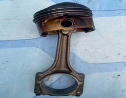 Поршень в сборе с шатуном для VW Passat B6 (2005-2010)  запчасти бу