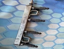 Топливная рампа для Volvo S40 IV (2004-2012)  запчасти бу