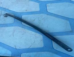 Поводок стеклоочистителя переднего для VW Touareg 1 (2002-2007)  запчасти бу