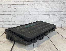 Корпус воздушного фильтра для VW Golf V (2003-2009)  запчасти бу