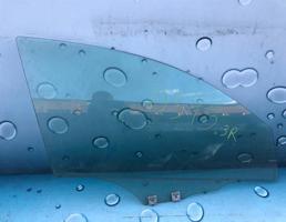 Стекло двери передней правой для Mazda 3 BK (2002-2009)  запчасти бу