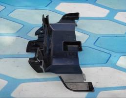 Кронштейн приборной панели для VW Touareg 1 (2002-2007)  запчасти бу