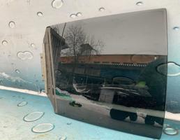 Стекло двери заднее левое универсал для Lexus RX 400h (2003-2009)  запчасти бу