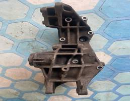 Кронштейн генератора для Audi A4 / B5 (1994-2001)  запчасти бу