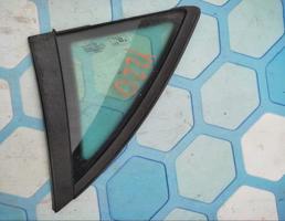 Стекло глухое правое седан для Audi A4 / B7 (2005-2007)  запчасти бу