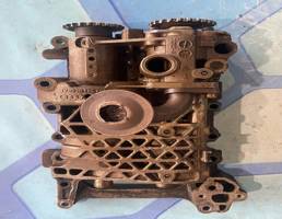 Масляный насос для Audi A4 / B7 (2005-2007)  запчасти бу