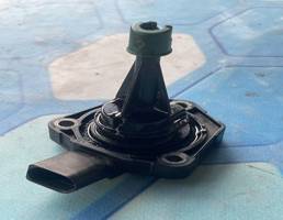 Датчик уровня масла для Skoda Octavia / A7 / (2013-2021)  запчасти бу