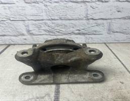 Кронштейн кпп для Audi A4 / B7 (2005-2007)  запчасти бу