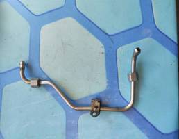 Трубка топливная для Audi A4 / B7 (2005-2007)  запчасти бу