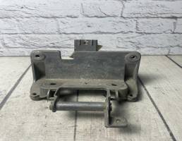 Опорный кронштейн рулевой колонки  для VW Golf V (2003-2009)  запчасти бу