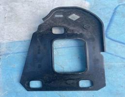 Кронштейн усилителя бампера левый для Audi A4 / B8 (2007-2015)  запчасти бу