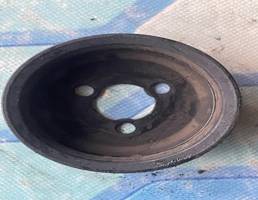 Шкив помпы для Skoda Yeti (2014-)  запчасти бу