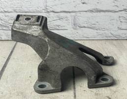 Кронштейн двигателя для Audi A6 / C5 (1997-2004)  запчасти бу