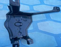 Кронштейн (сопут. товар) для Audi A7 (2011-)  запчасти бу