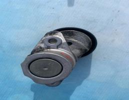 Натяжитель приводного ремня для Audi Q3 / 8U (2011-2014)  запчасти бу