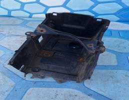 Крепление АКБ (корпус/подставка) для Mazda 3 BK (2002-2009)  запчасти бу