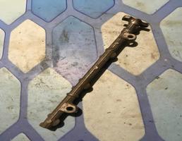 Топливная рампа для Toyota Rav 4 (2006-2013)  запчасти бу