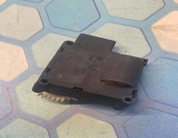 Моторчик заслонки печки (сервопривод) для Audi A6 / C6 4F (2004-2011)  запчасти бу