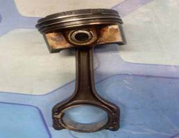 Поршень в сборе с шатуном для VW Golf VII (2012-2017)  запчасти бу