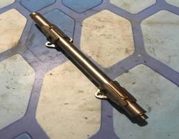 Топливная рампа для VW Golf VII (2012-2017)  запчасти бу